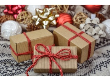 Quà Tết tây ý nghĩa cho cha mẹ giúp gắn kết tình cảm gia đình Quà Tết tây ý nghĩa cho cha mẹ giúp gắn kết tình cảm gia đình